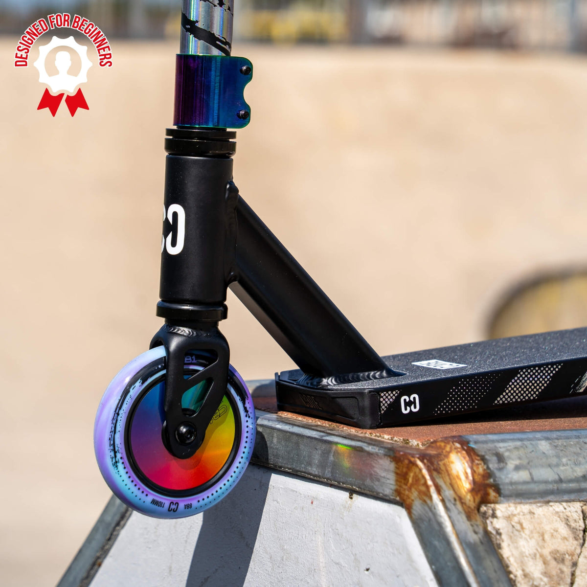 CORE CB1 beginner stunt scooter in black and neochrome