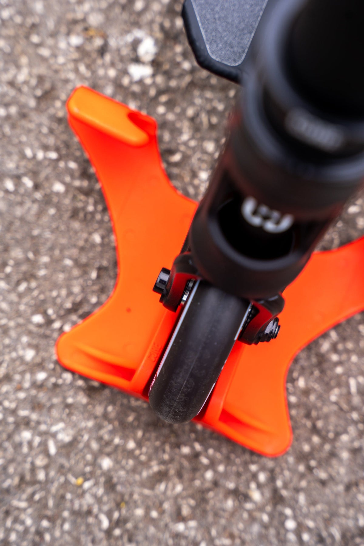 CORE Scooter Wall Floor Stand Red I Scooter Stand Alternate Zoom