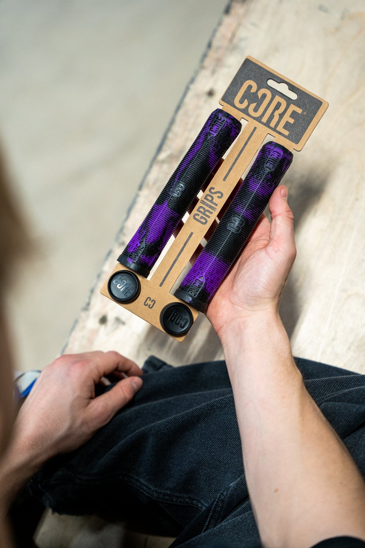 CORE Skinny Boy Scooter Handlebar Grips 170mm Purple/Black I Scooter Grips Holding