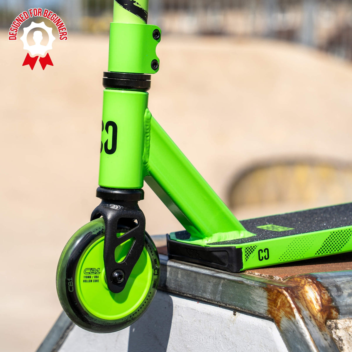 CORE CB1 complete scooter in black and green