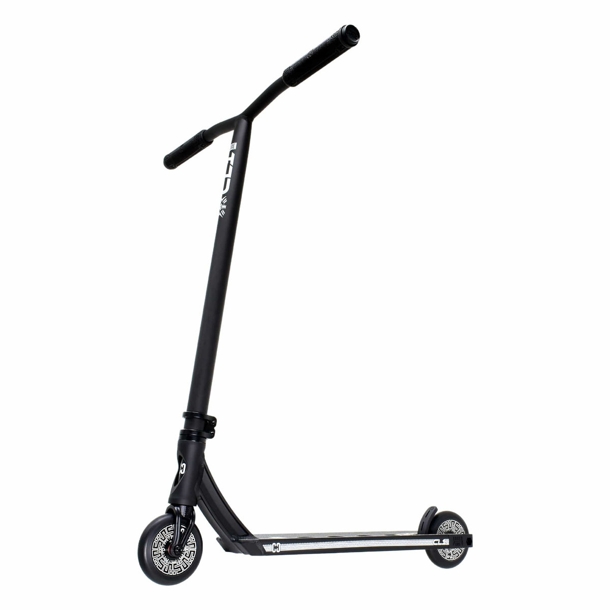 CORE CL1 complete stunt scooter in black - three-quarter view