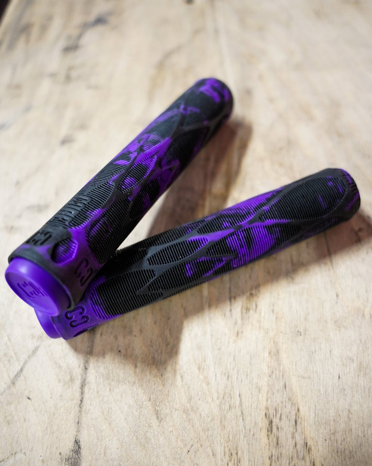 CORE Pro Scooter Handlebar Grips Soft 170mm Fuchsia Pink/Black I Scooter Grips Skatepark