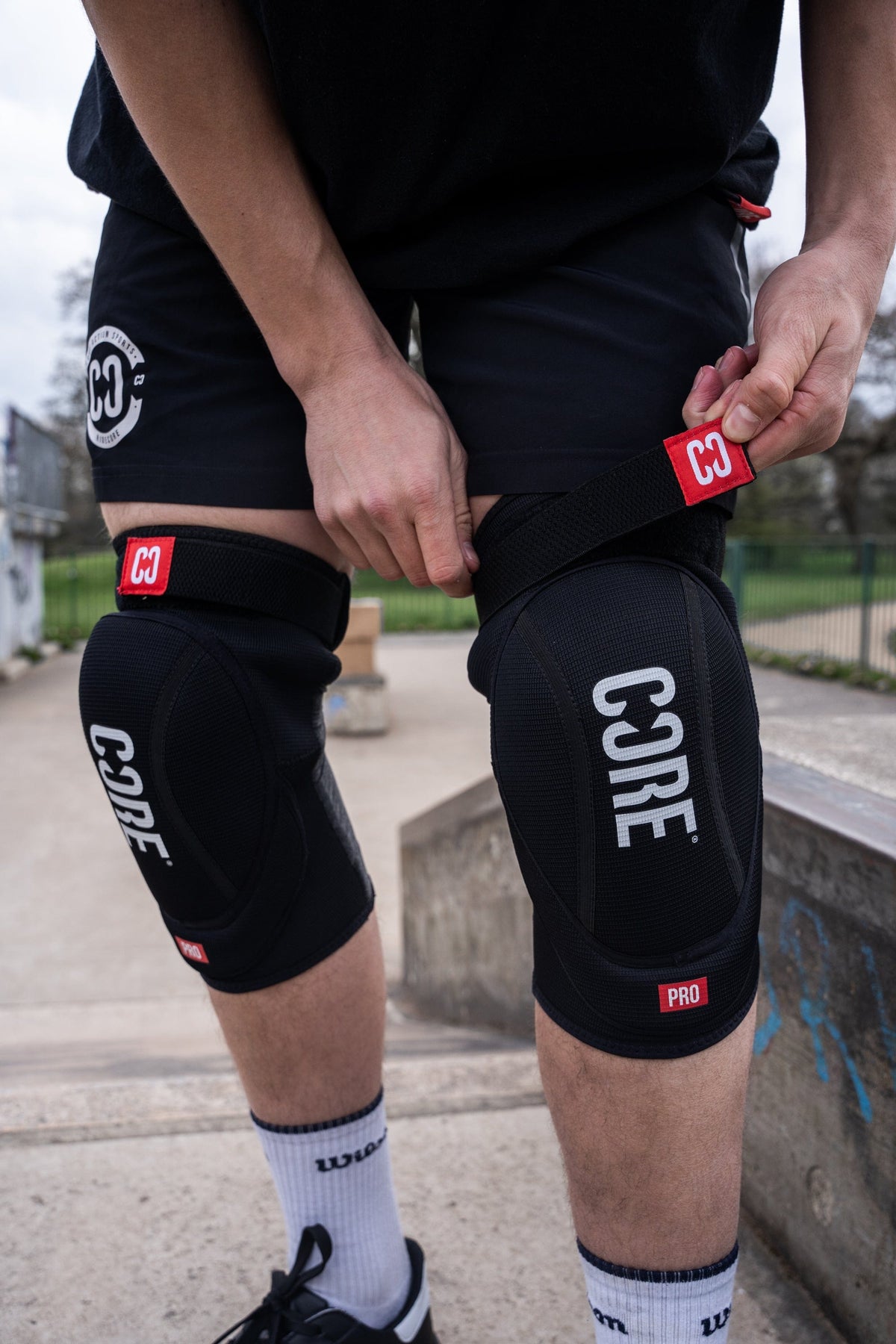 CORE Protection Pro Knee Gasket I Knee Gasket Tighten Strap