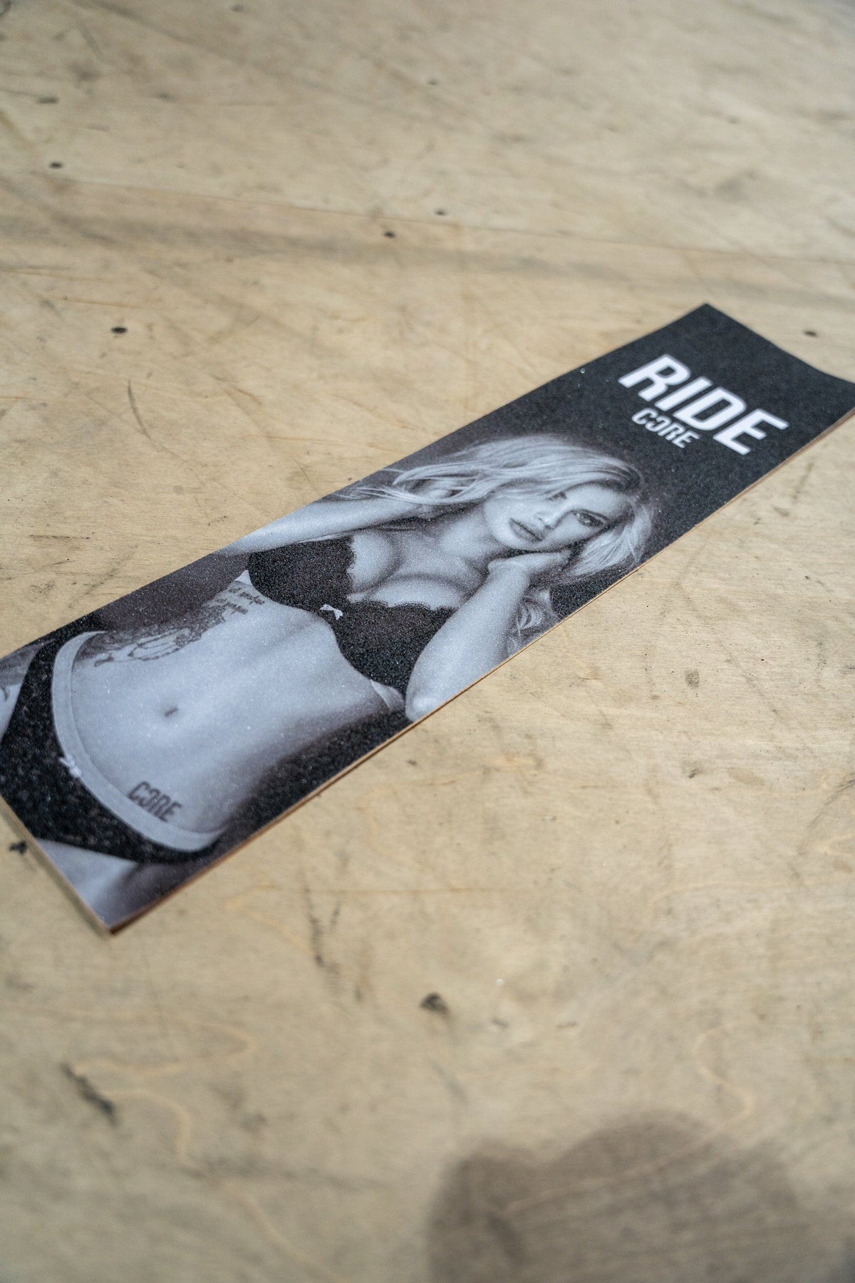 CORE Scooter Griptape Hot Girl - Ride CORE 5060719850315