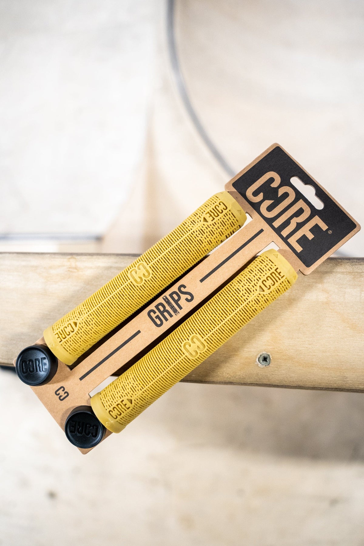 CORE Skinny Boy Scooter Handlebar Grips 170mm Gum/Black I Scooter Grips Product Ramp