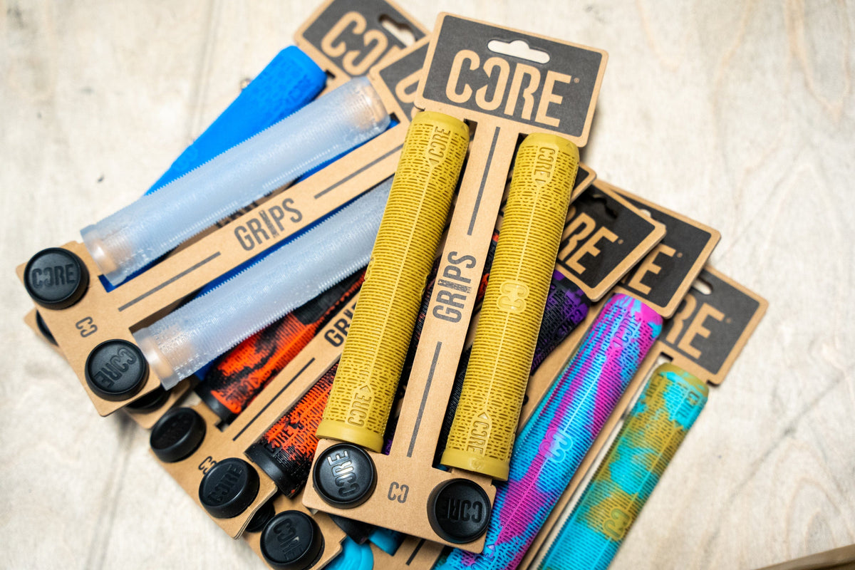 CORE Skinny Boy Scooter Handlebar Grips 170mm Gum/Black I Scooter Grips Multi Color